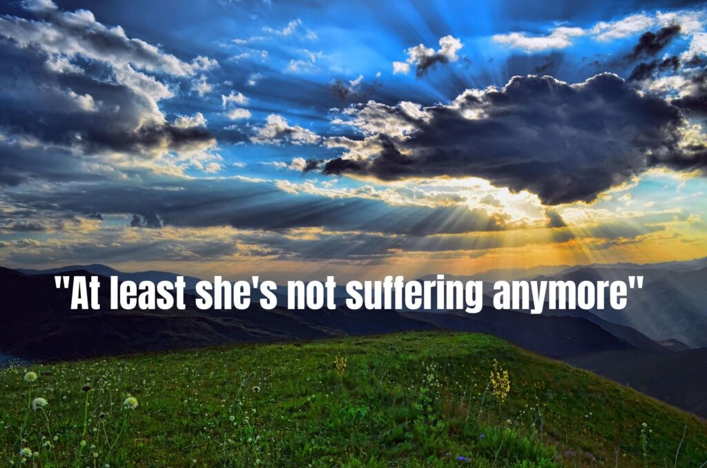 How to Write a Sympathy Card for Loss of Mother: A Compassionate Guide to Finding the Right Words
