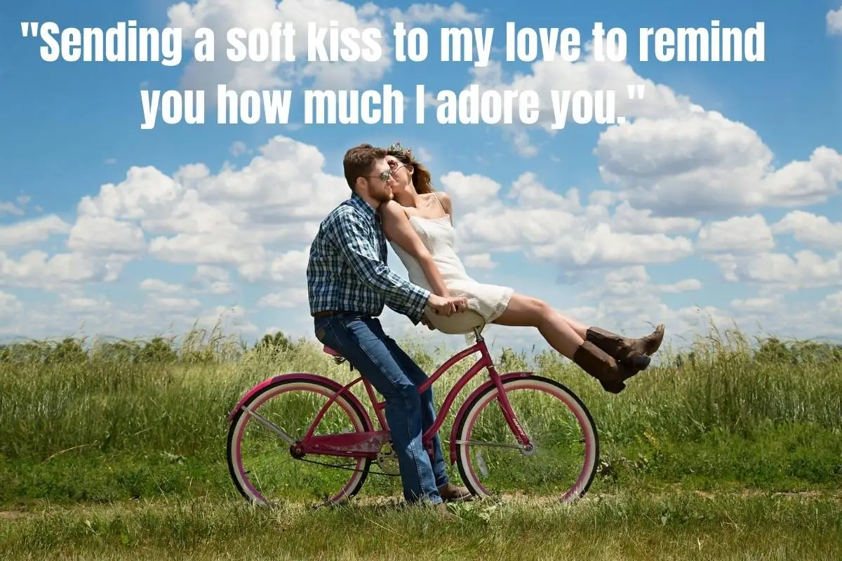 161+ Heartfelt and Romantic Kiss Messages for My Love